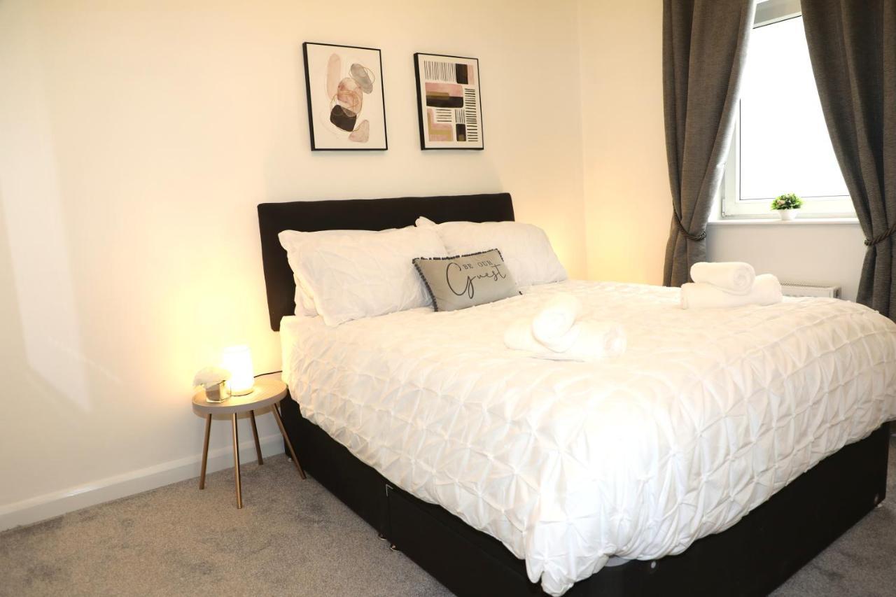 Amprenta Apartment - Gorgeous Interior Designed 1 Bedroom Home บอร์นมัธ ภายนอก รูปภาพ